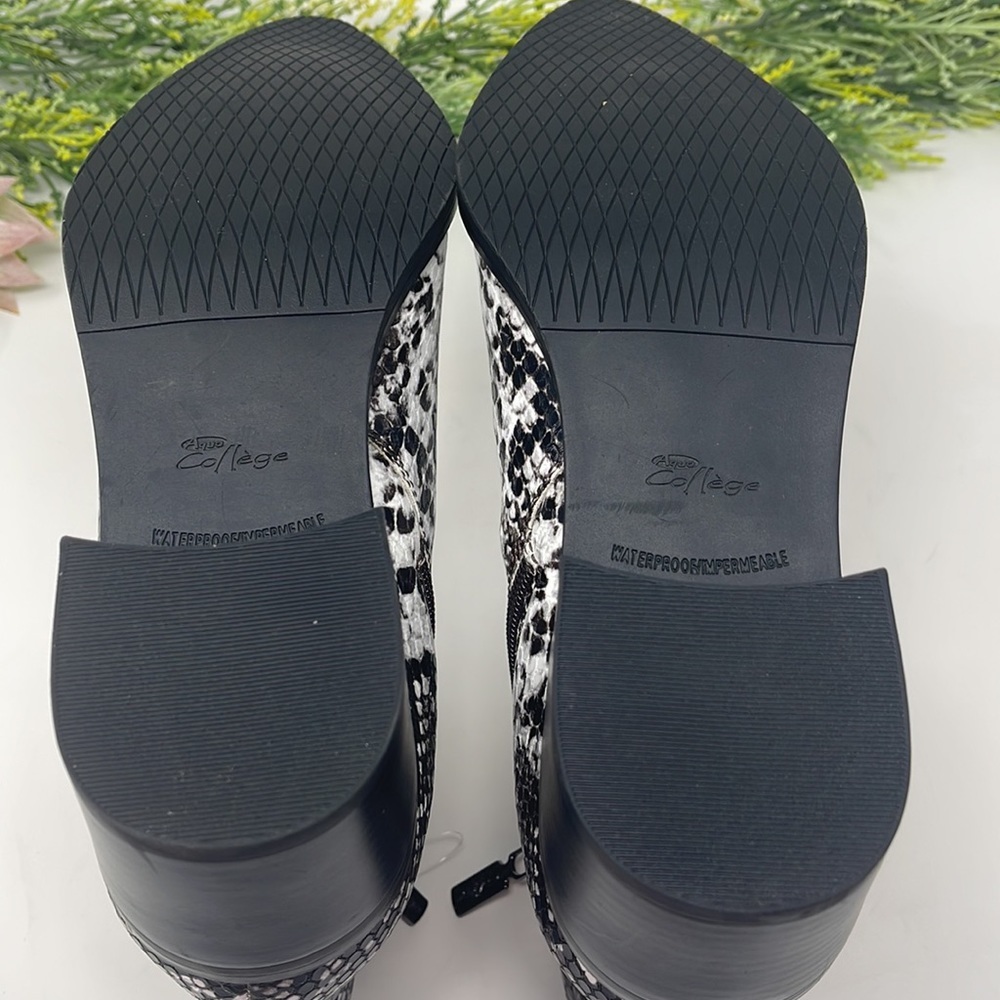 Aqua College Karlie Waterproof Booties Size 9 - Picture 9 of 14